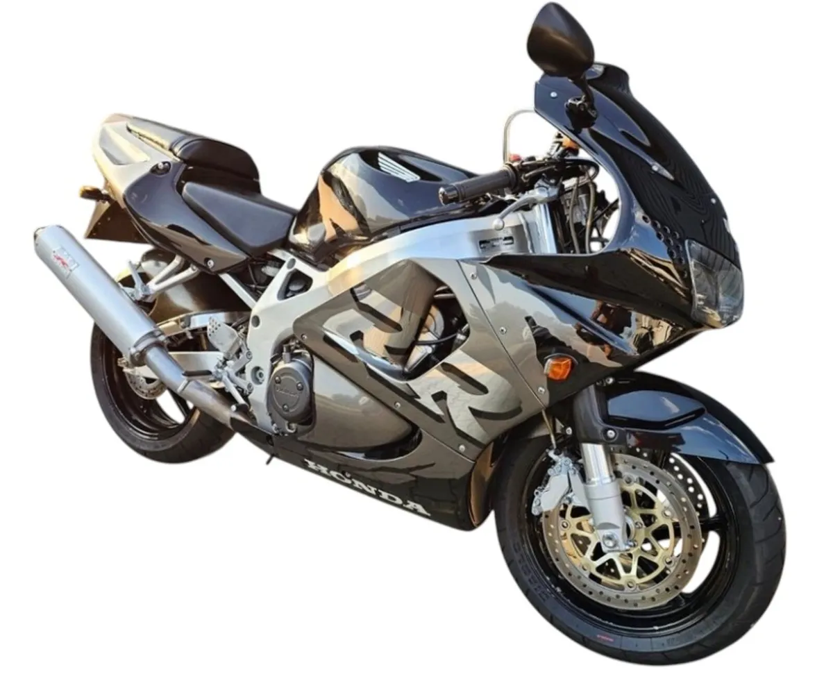 Honda CBR900RR - Image 2