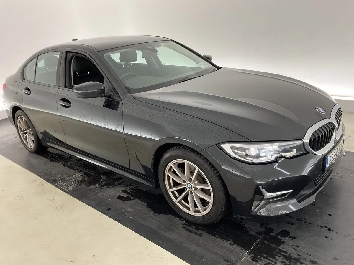 BMW 3-Series 2022 For Auction!! - Image 1