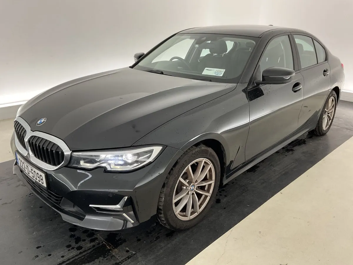 BMW 3-Series 2022 For Auction!! - Image 2