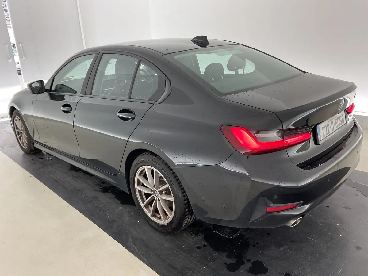 BMW 3-Series 2022 For Auction!! - Image 3
