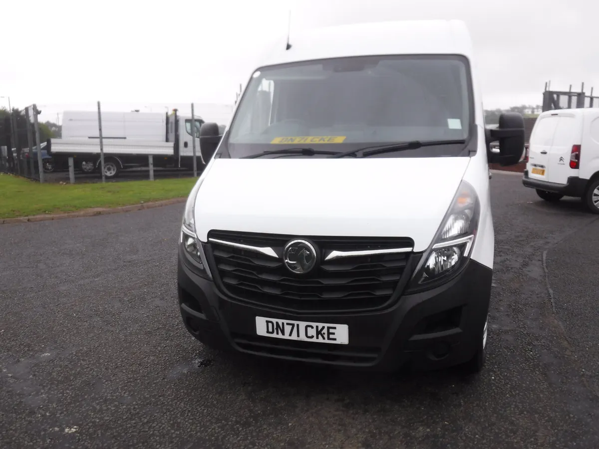 Vauxhall Movano 2021 mwb high roof panel van . - Image 3