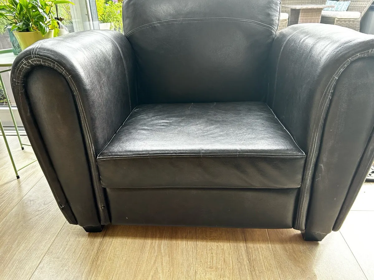 Armchair - Image 1