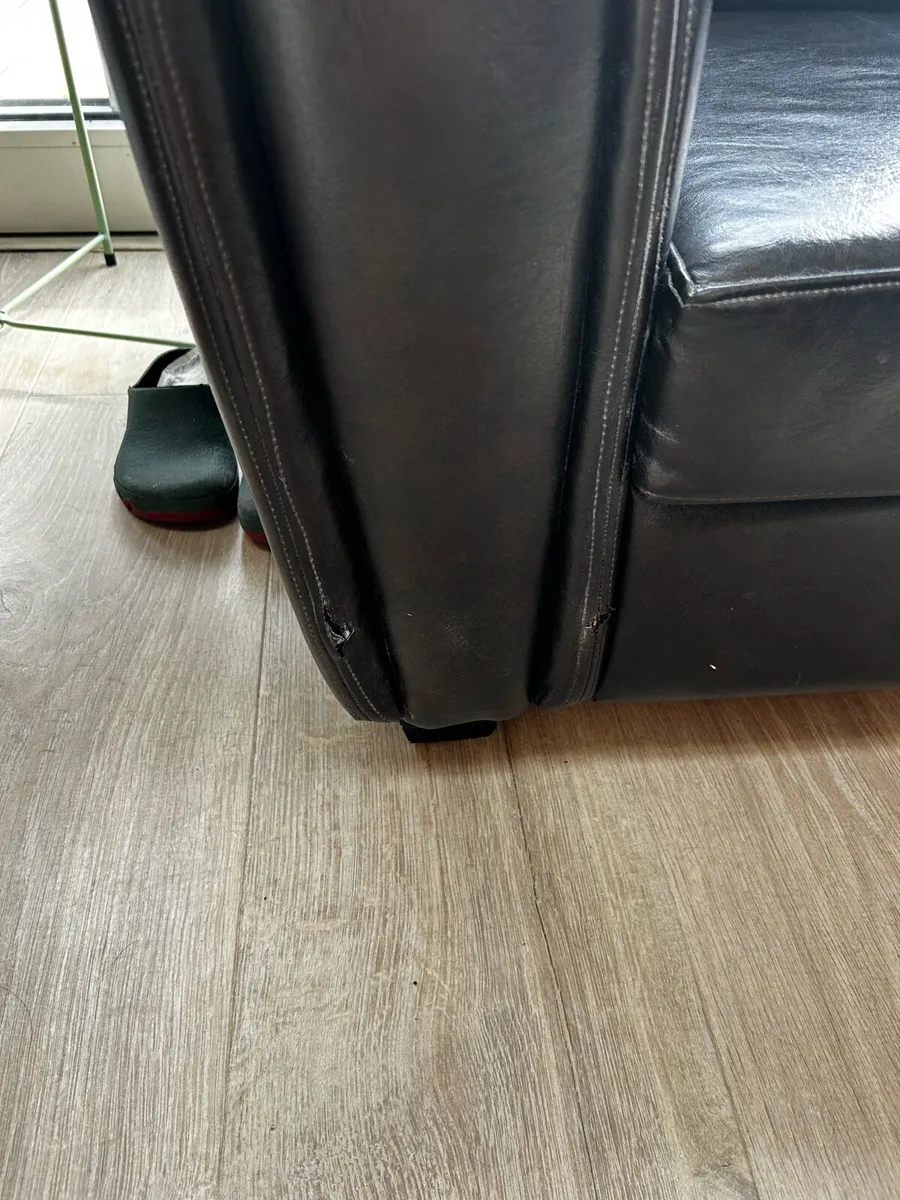 Armchair - Image 3