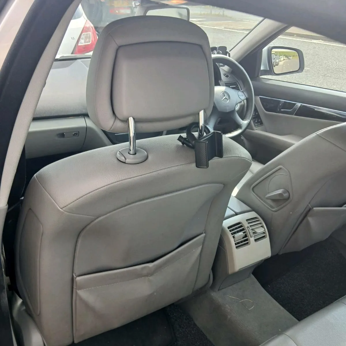 Mercedes-Benz C-Class 2008 - Image 4