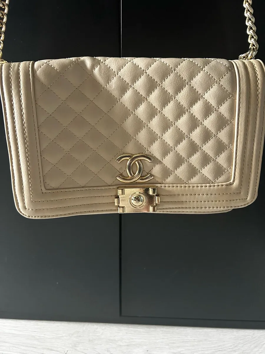 Designed Shoulder Bag - Image 1