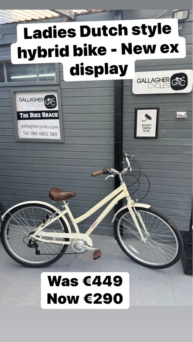 Ex display Ladies Dutch style bike - Image 1