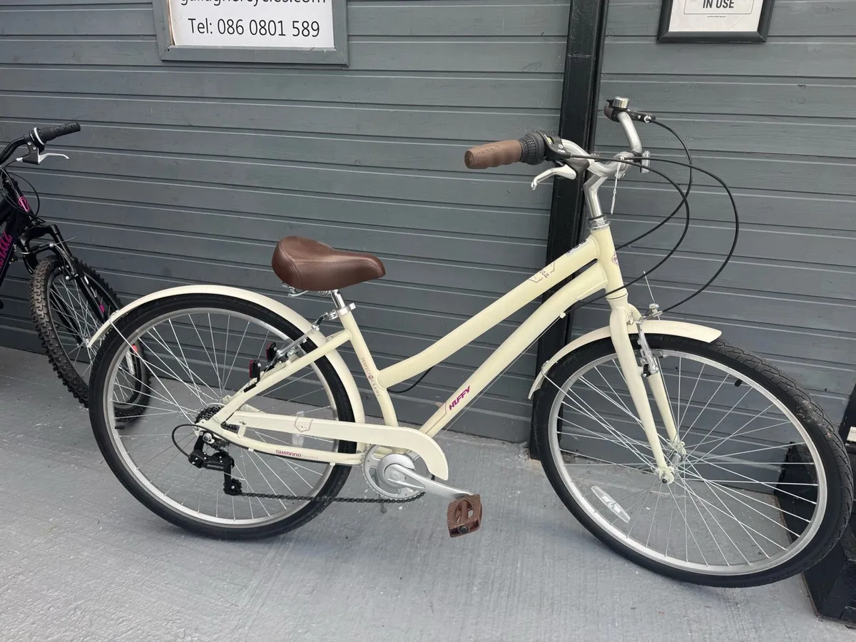 Ex display Ladies Dutch style bike - Image 3