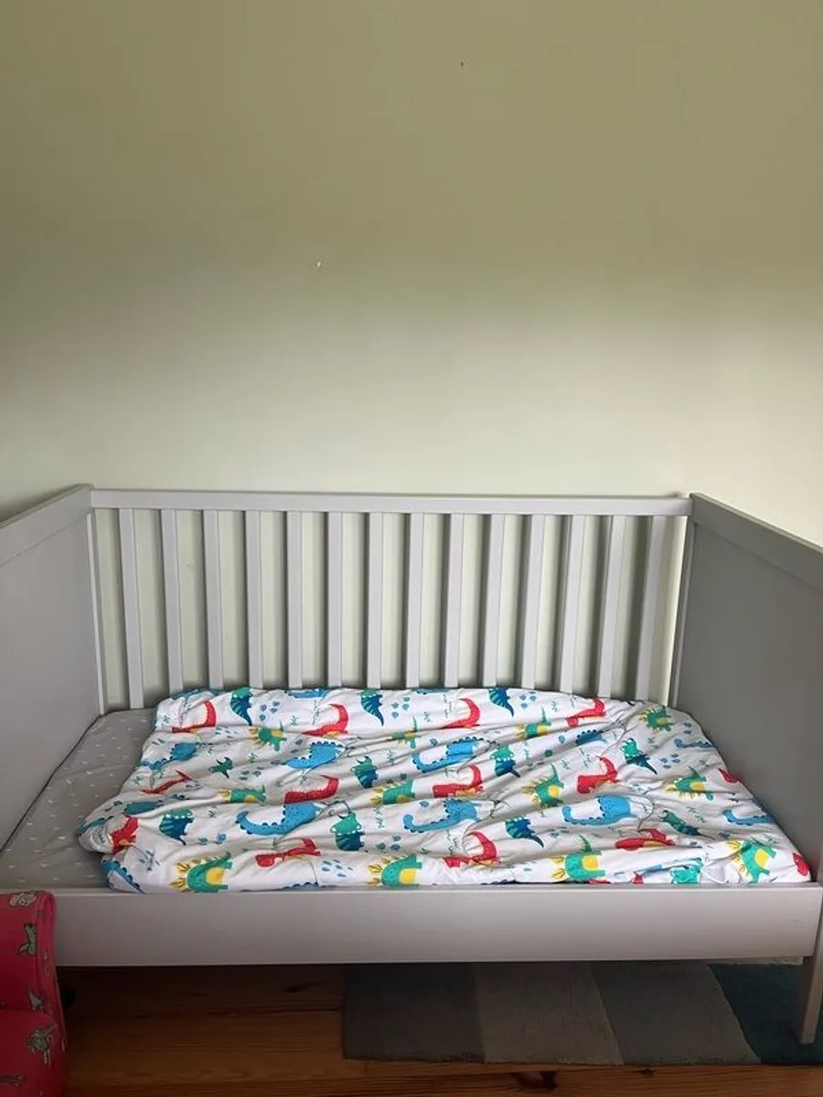 cot bed - Image 2