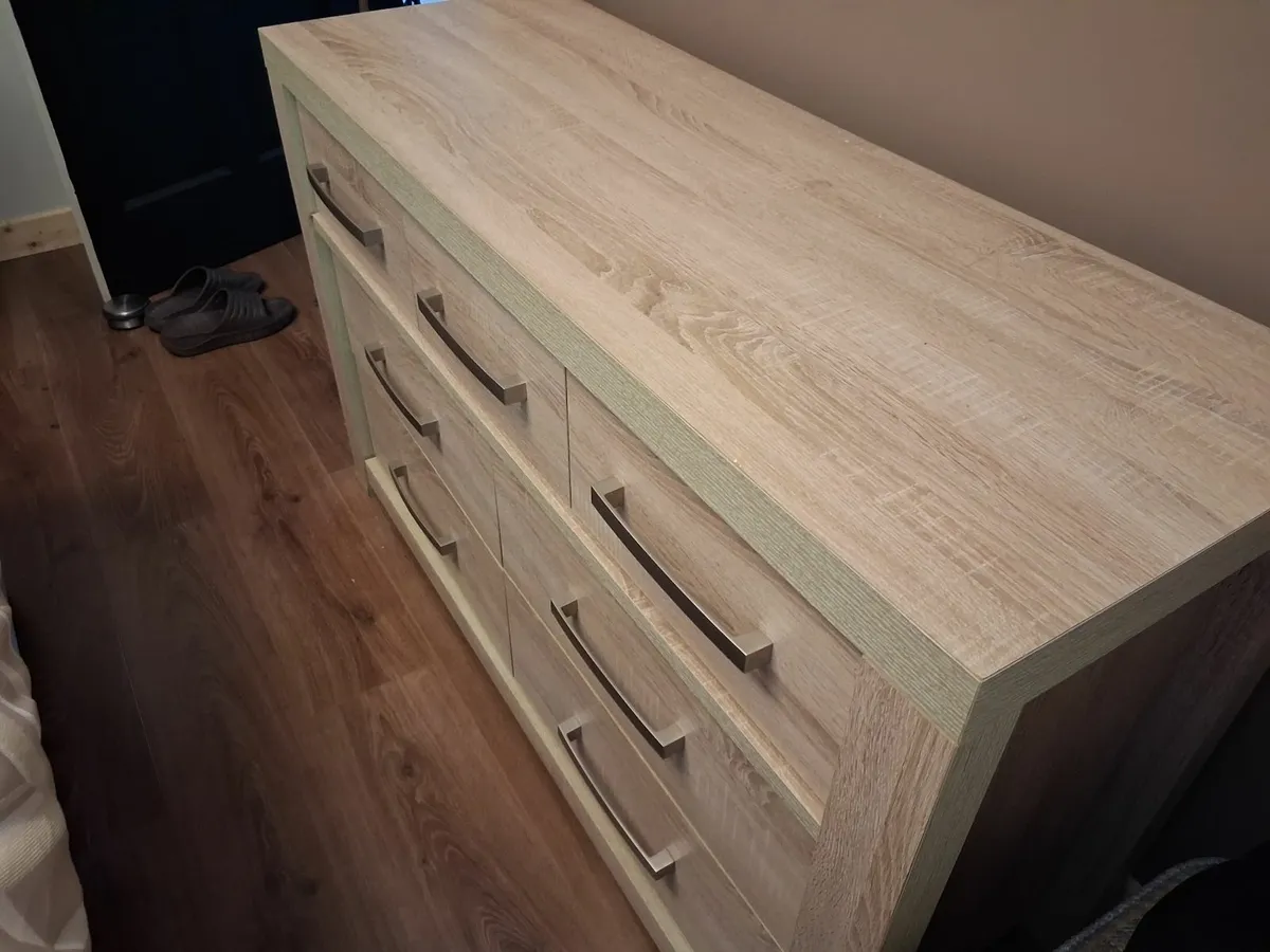 OAK effect 7 drawer Sideboard / Dresser - Image 3