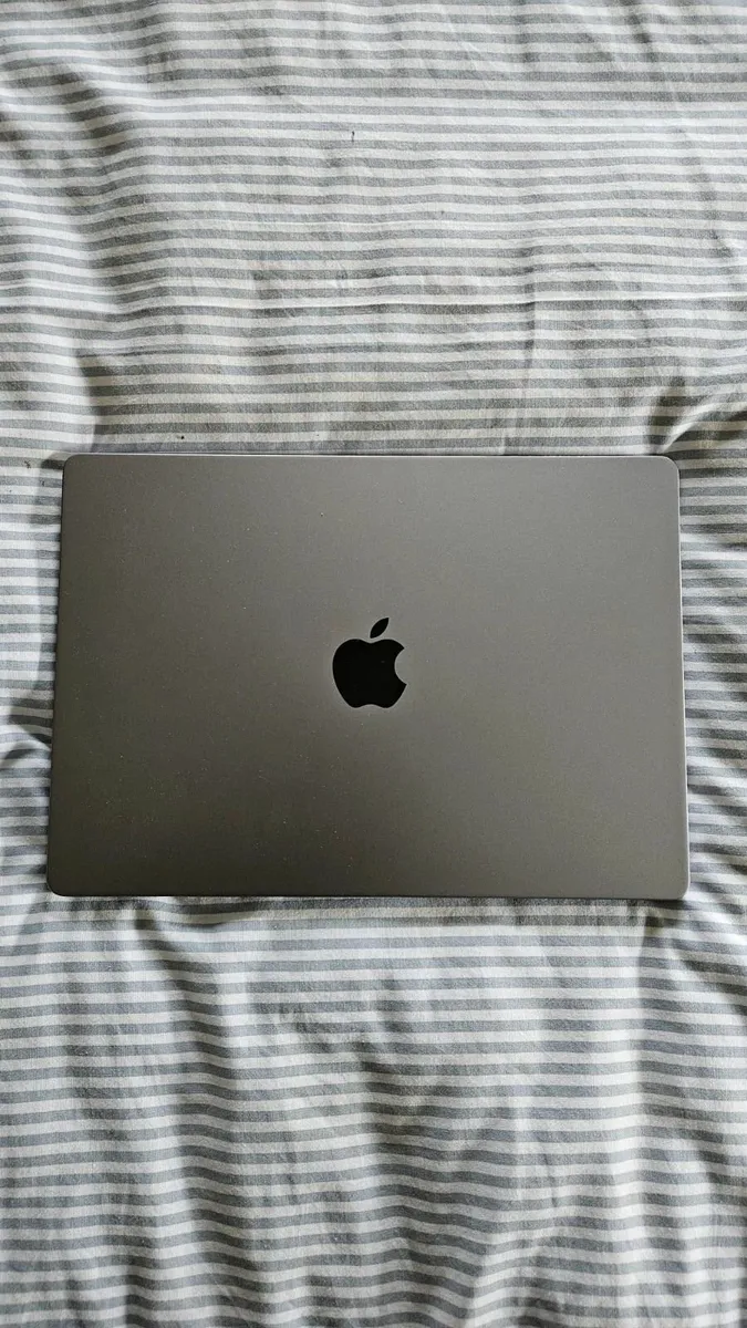 Apple MacBook Pro 14' (2021) M1 1TB SSD 16GB RAM - Image 3