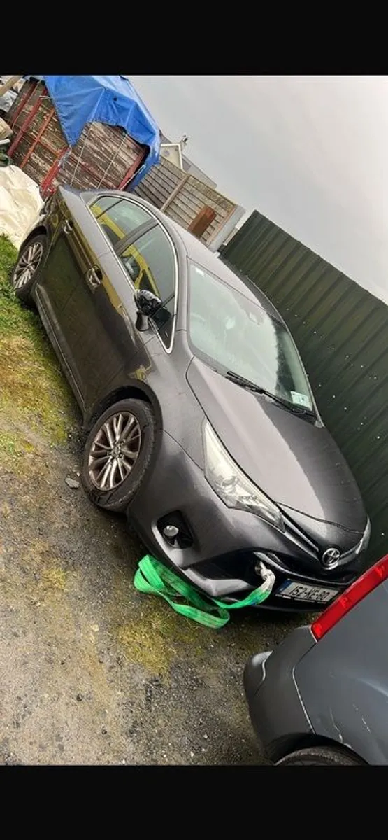 2015 Toyota Avensis - Image 1