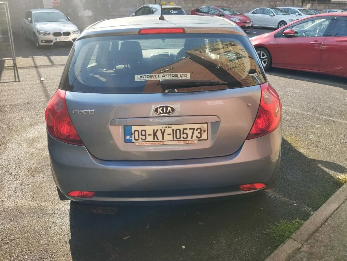 Car - Image 4