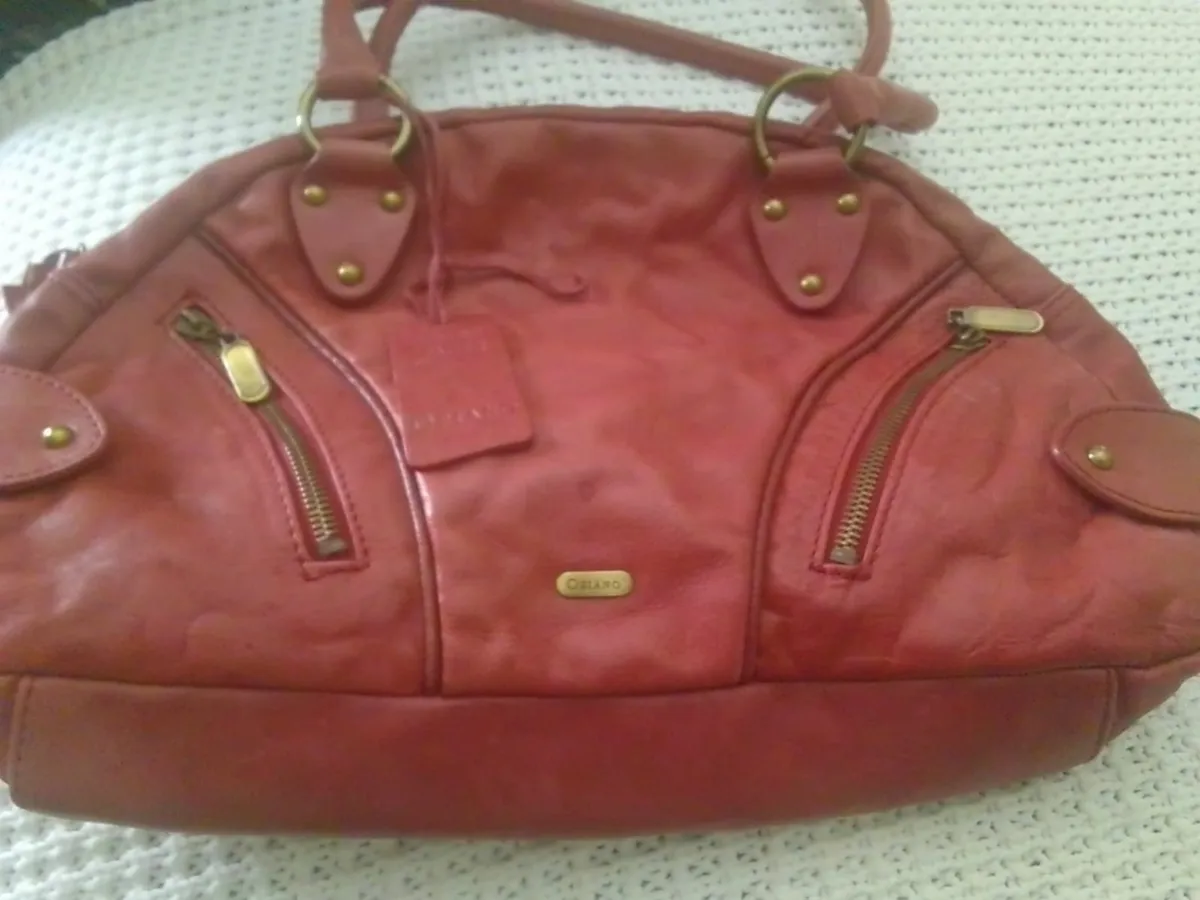 VINTAGE ORIANO  RED SOFT LEATHER HANDBAG AS NEW - Image 1