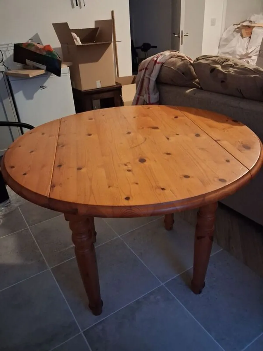 Round Drop Leaf Table - Image 1
