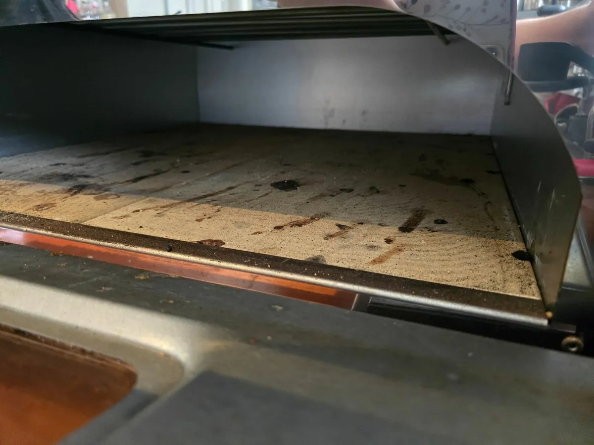 Commercial Pizza oven - Image 3