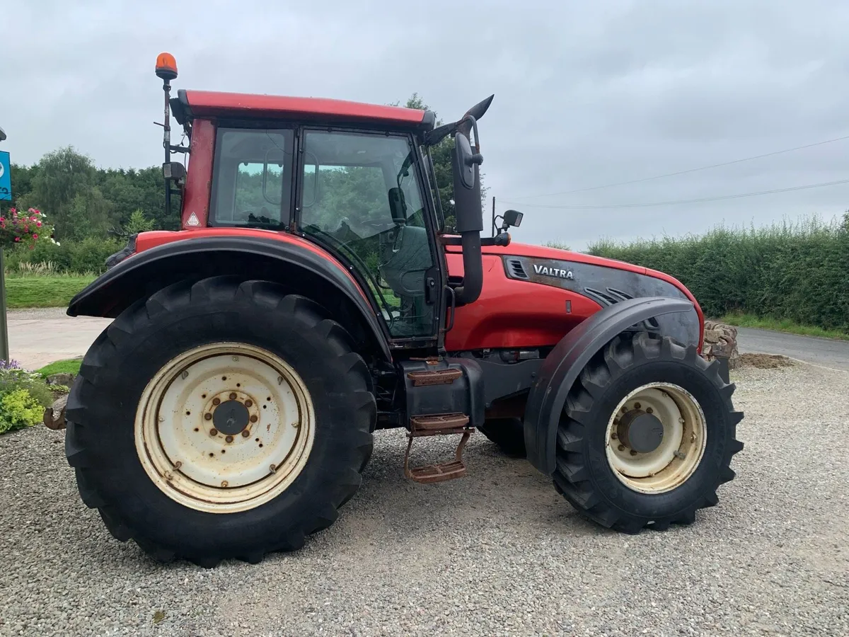 Valtra T202 (2012) (5900 hours) - Image 4