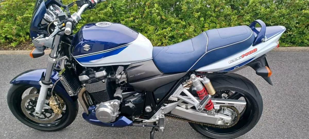 Motorcycle - Image 4