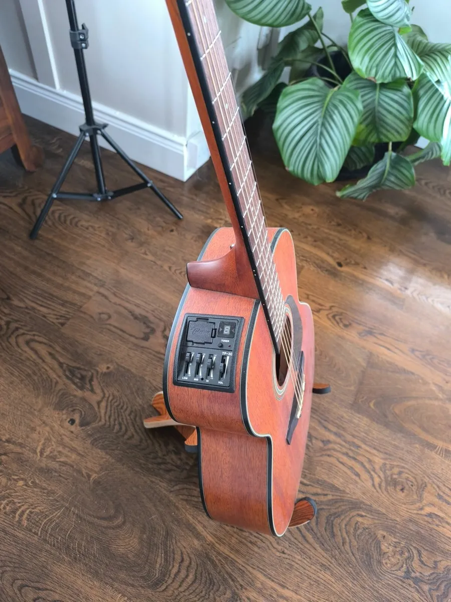 Takamine Guitar G Series - Image 3