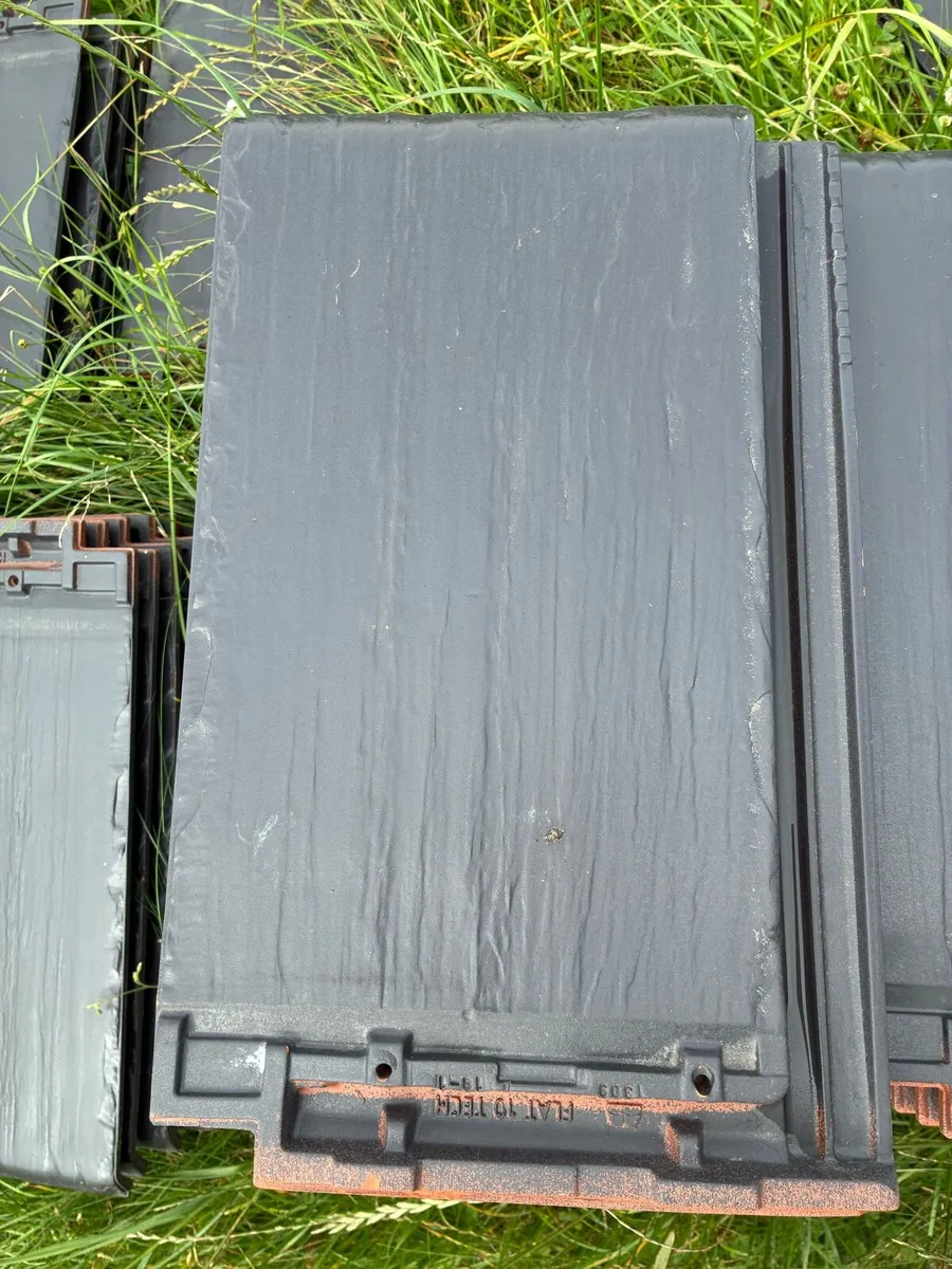 Roof Tiles - 1000 Snowdon Clay Tiles - Image 2