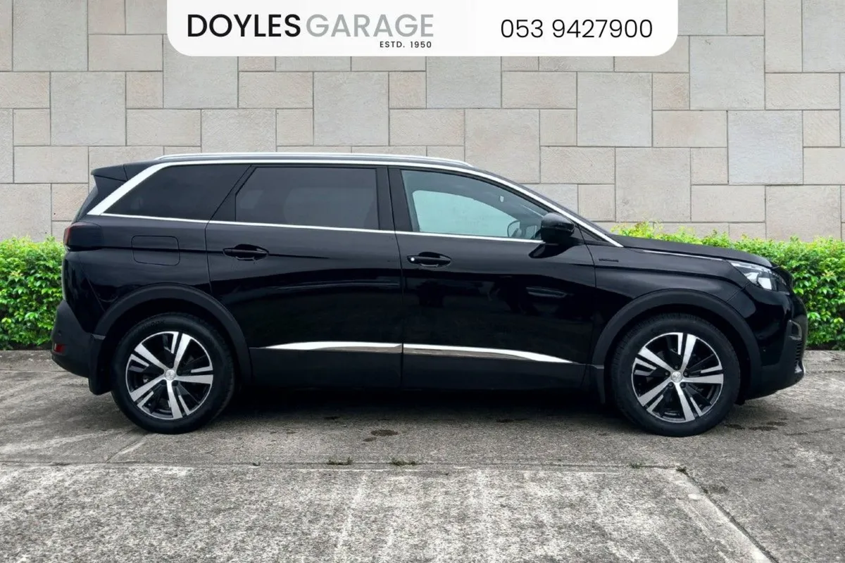Peugeot 5008 GT Line 1.5 Blue HDi 130bhp - Image 2