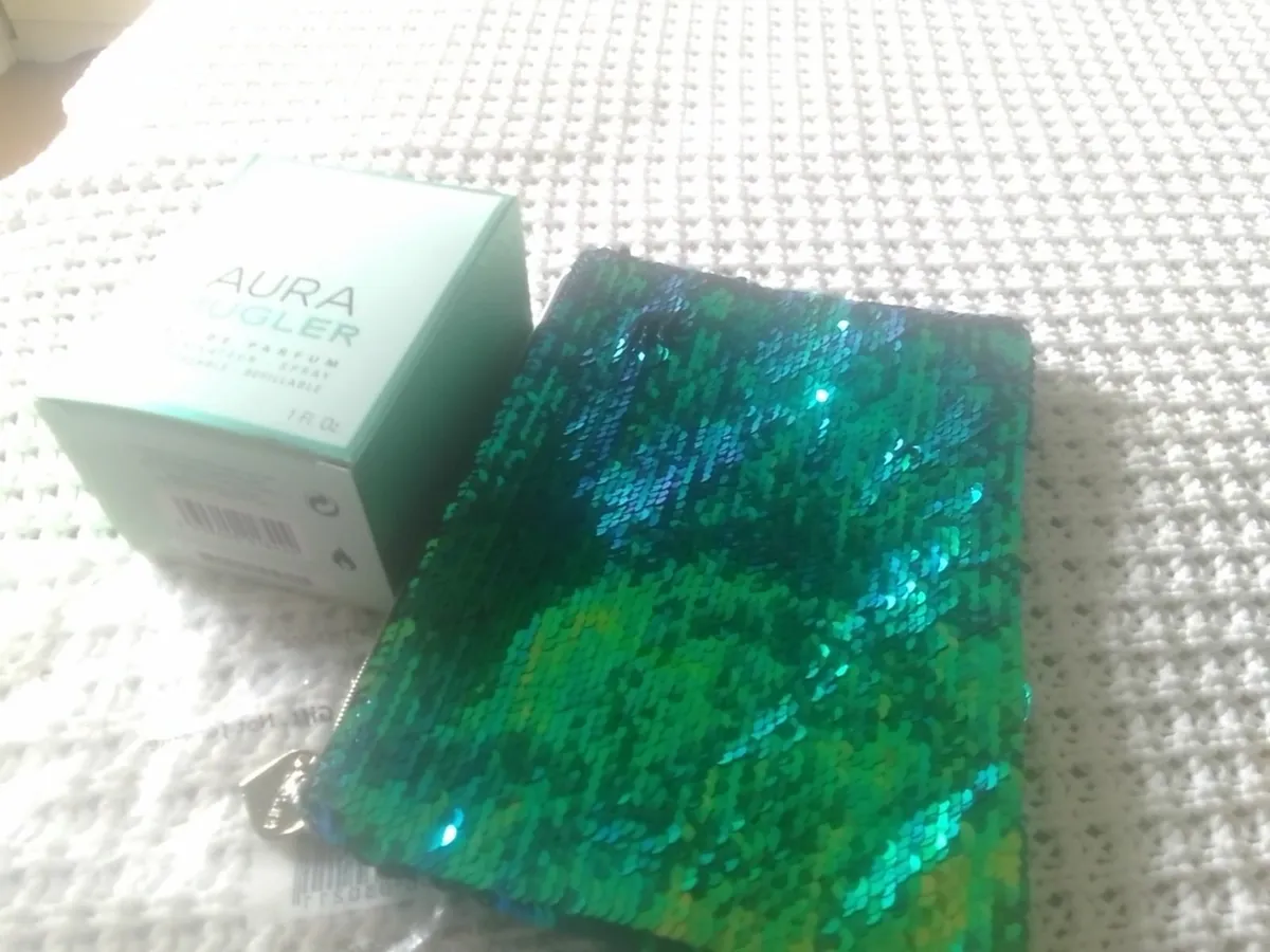 MUGLER AURA EDP 30Mls WITH LIMITED EDITION BAG - Image 4