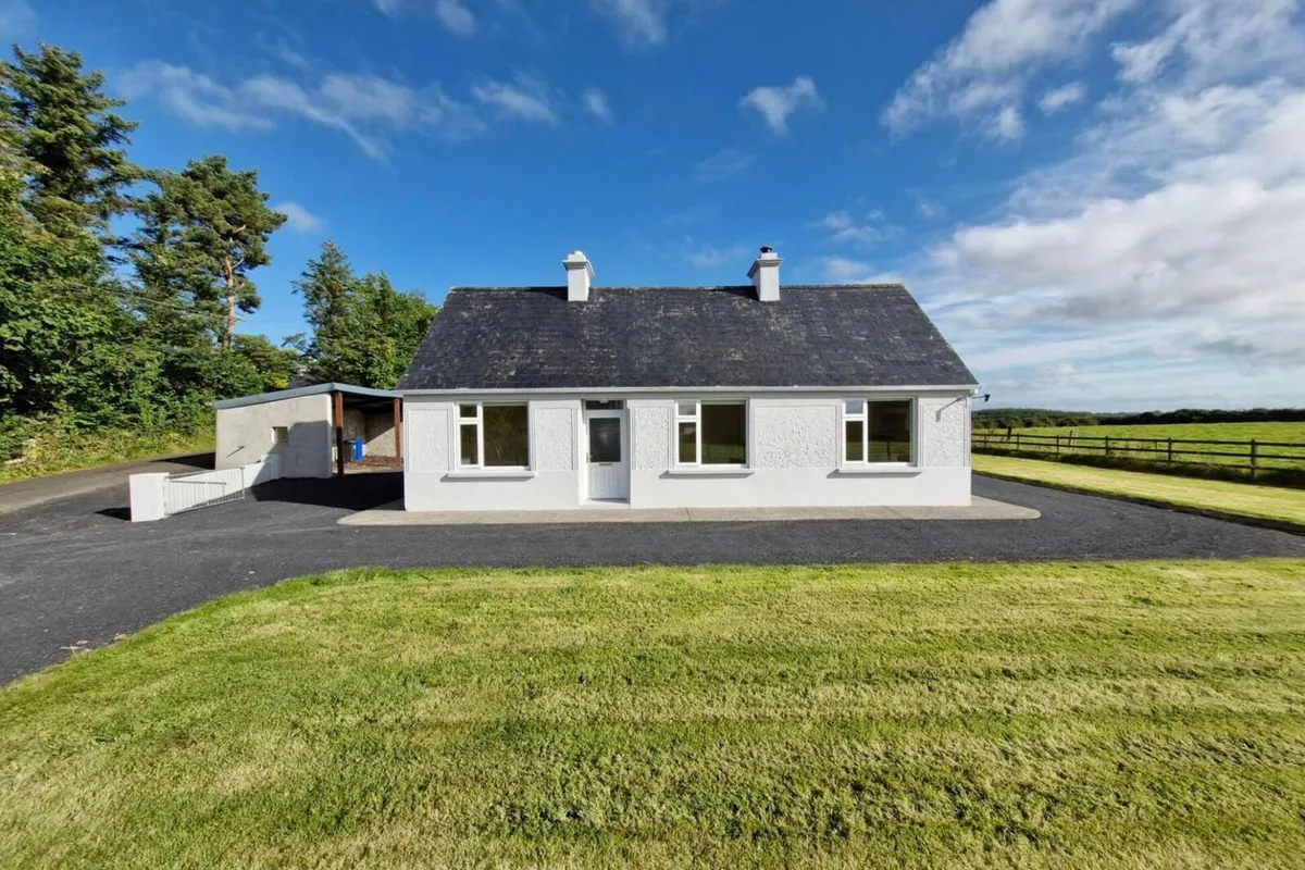 Bungalow, Paddock, Sheds on 3 acres - Image 1
