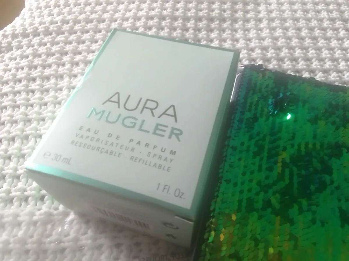 MUGLER AURA EDP 30Mls WITH LIMITED EDITION BAG - Image 1