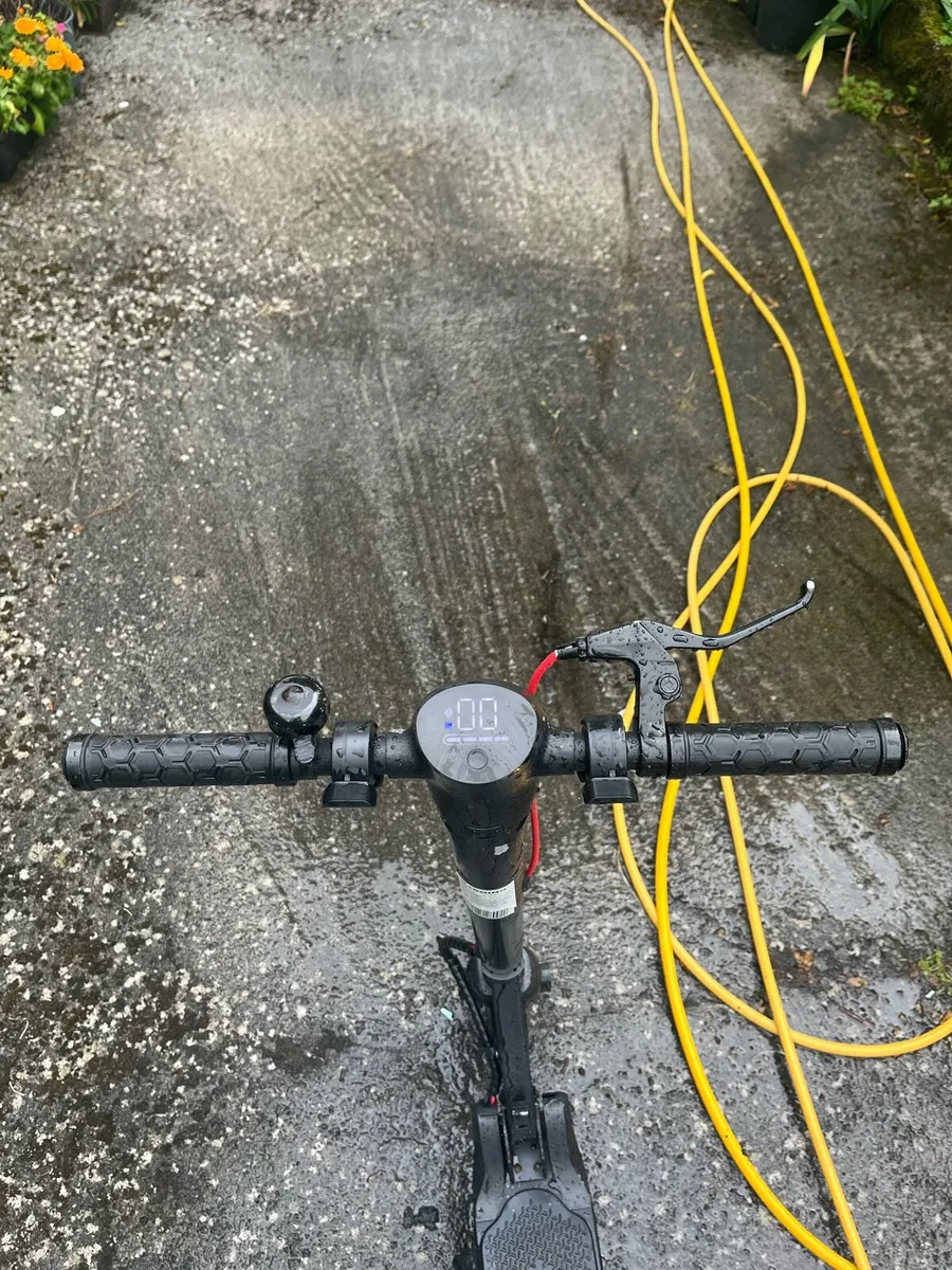 Kirin ES2 electric scooter - Image 2