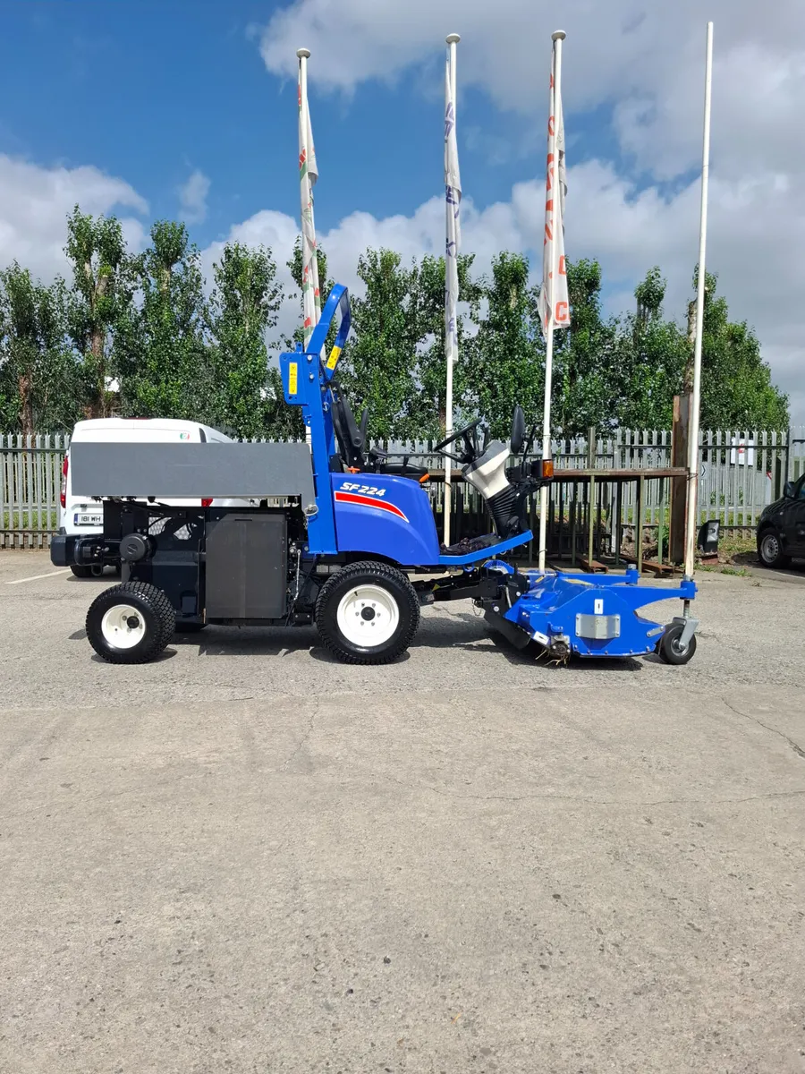 Iseki SF224 Used Out Front Mower with Two Decks - Image 4