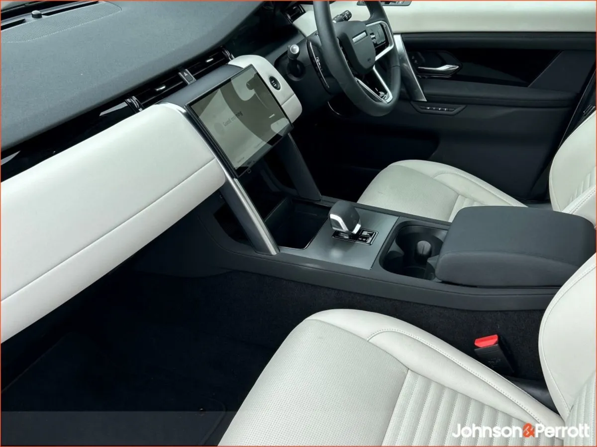 Land Rover Discovery Sport 1.5 I3 Phev 309 PS AWD - Image 3