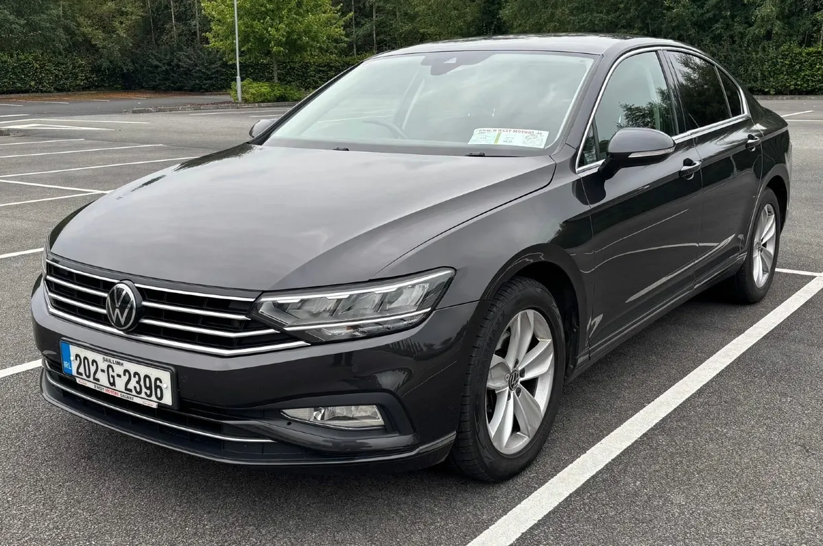 2020 Volkswagen Passat - Image 1