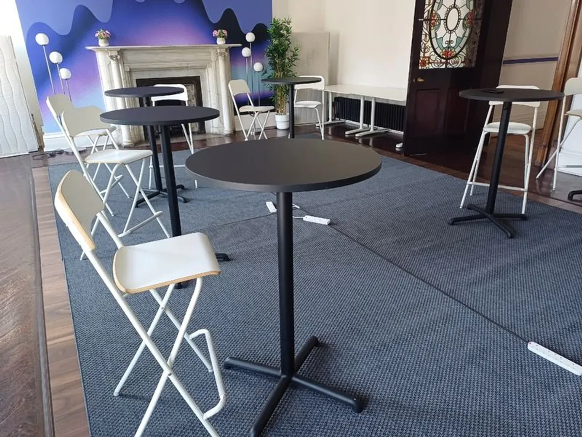 Bar Table & Chairs Set  Excellent Condition  D2 Area - Image 1