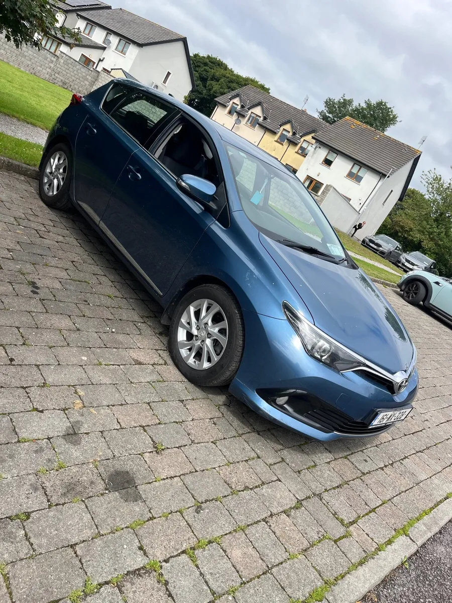 Toyota Auris 2016 - Image 3