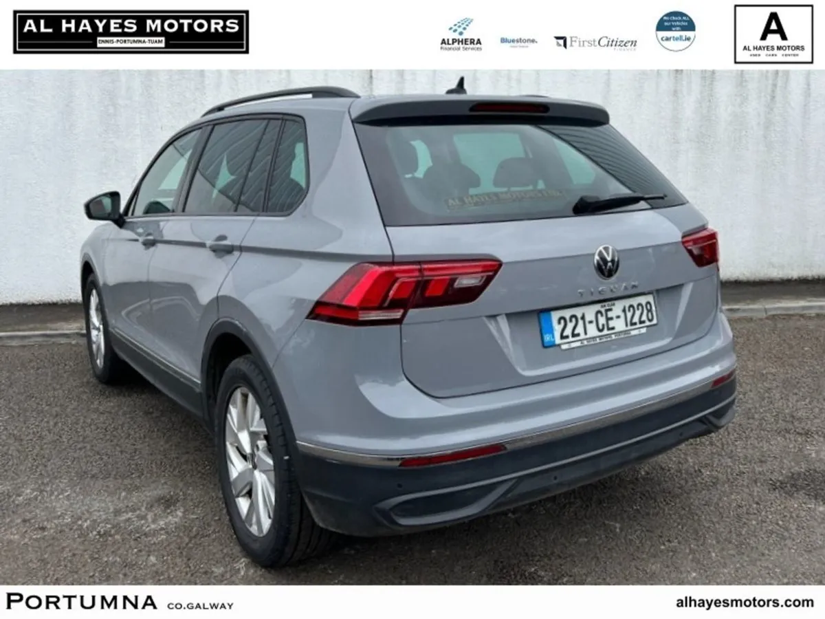 Volkswagen Tiguan 2022 Life 2.0 TDI 6speed 122BHP - Image 3