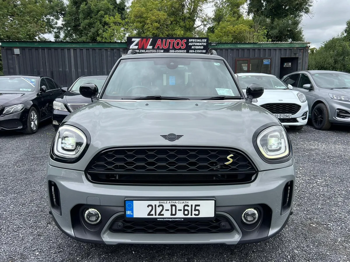 212 Mini CountryMan 1.5 Phev 4x4 Classic - Image 3