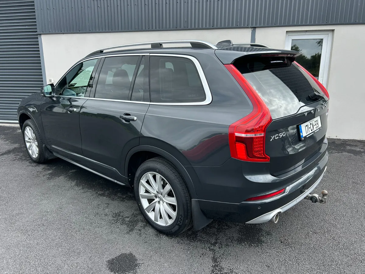171 Volvo XC90 D4 Momentum GT Auto - Image 3