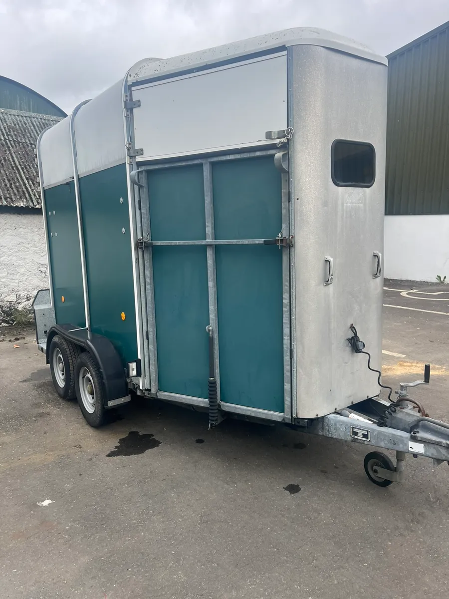 505 horse box for sale - Image 2