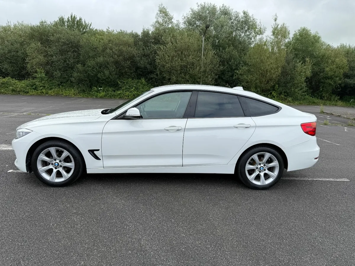 151 BMW 318  F34 D SE GRAND TOURISMO - Image 3