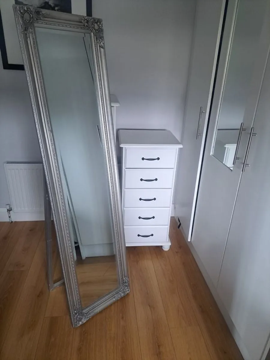 Bedroom - Image 3