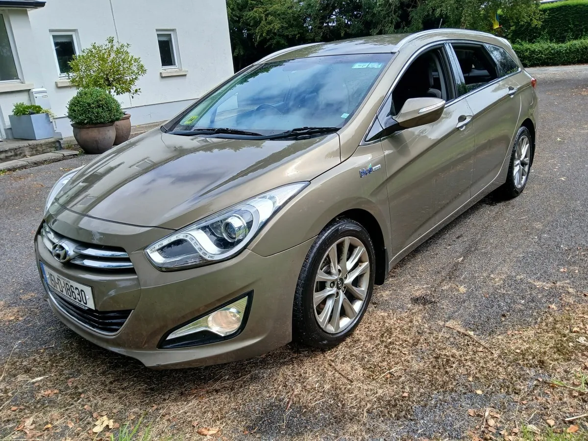 2015 Hyundai i40 Estate Diesel - Image 2