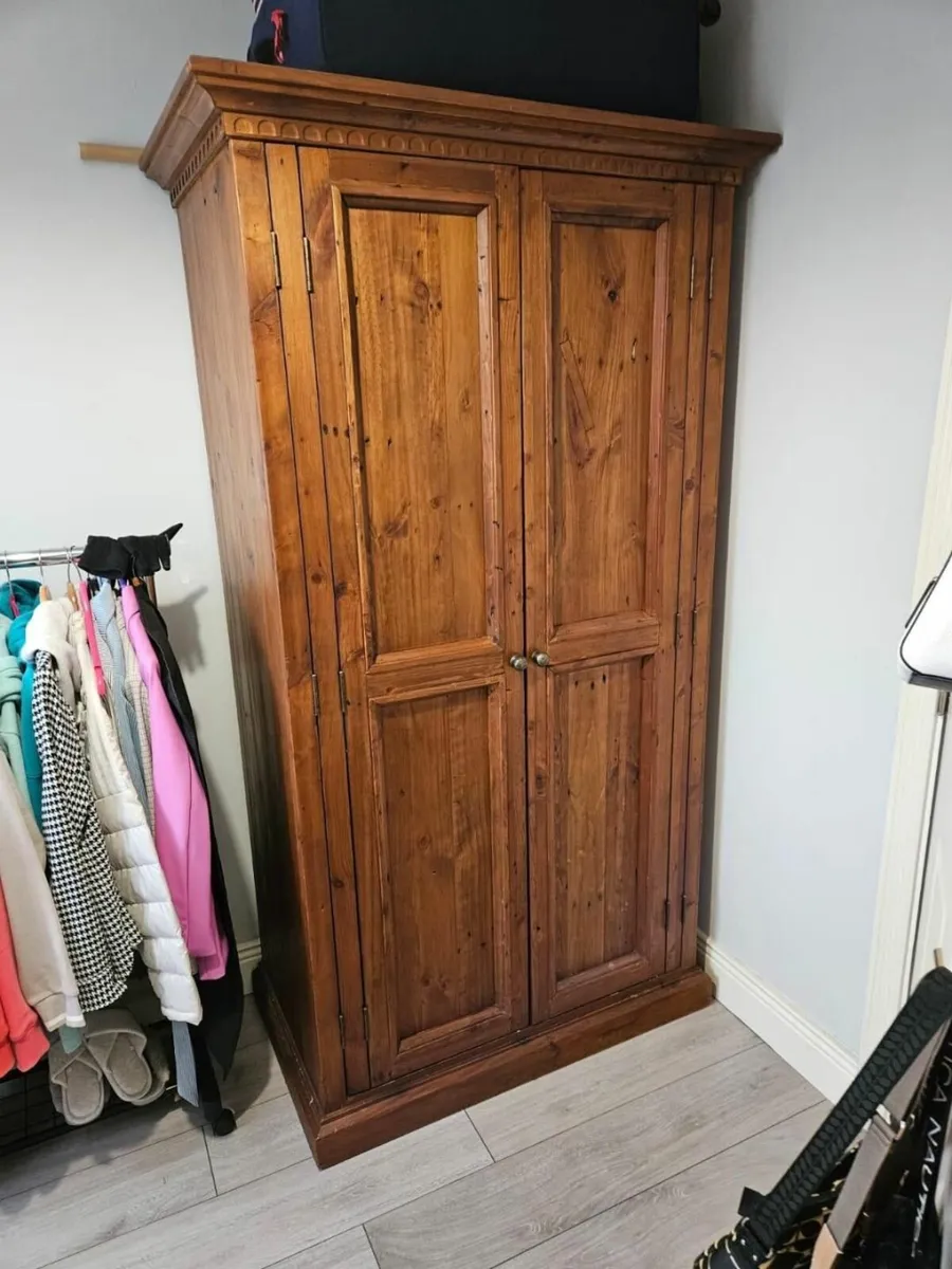 wardrobe - Image 1