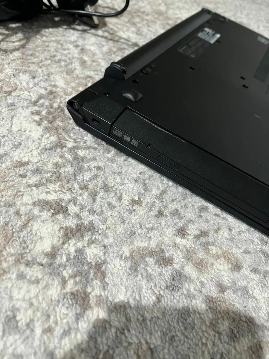 Laptop Lenovo 80ES - Image 2