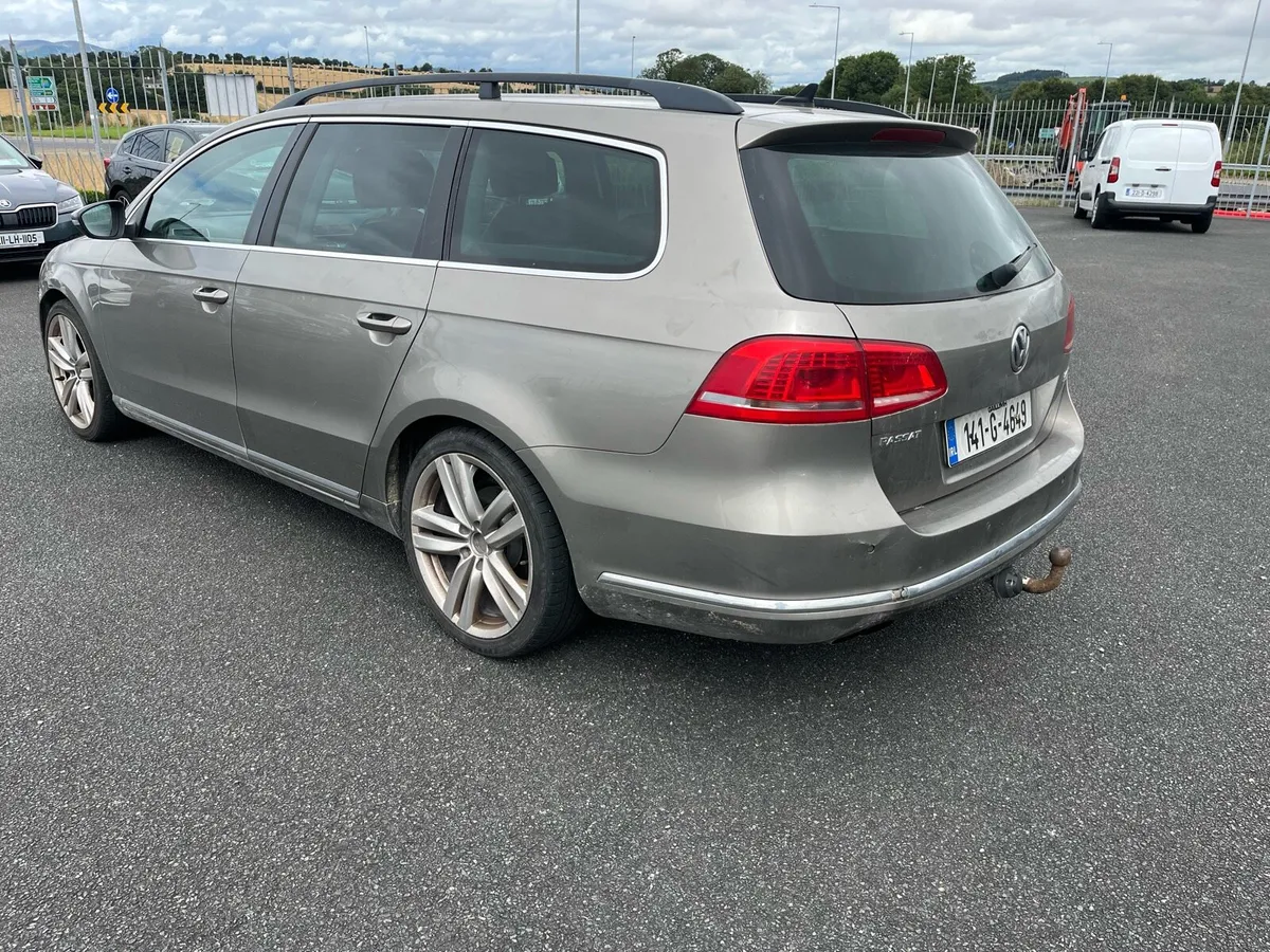 2014 Volkswagen Passat - Image 4