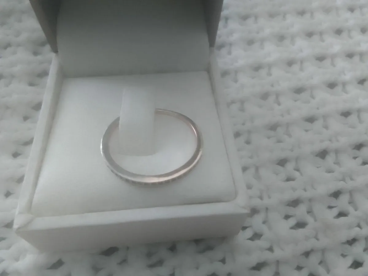 STERLING SILVER SLIM ZIRCONIA BAND RING SIZE R - Image 3