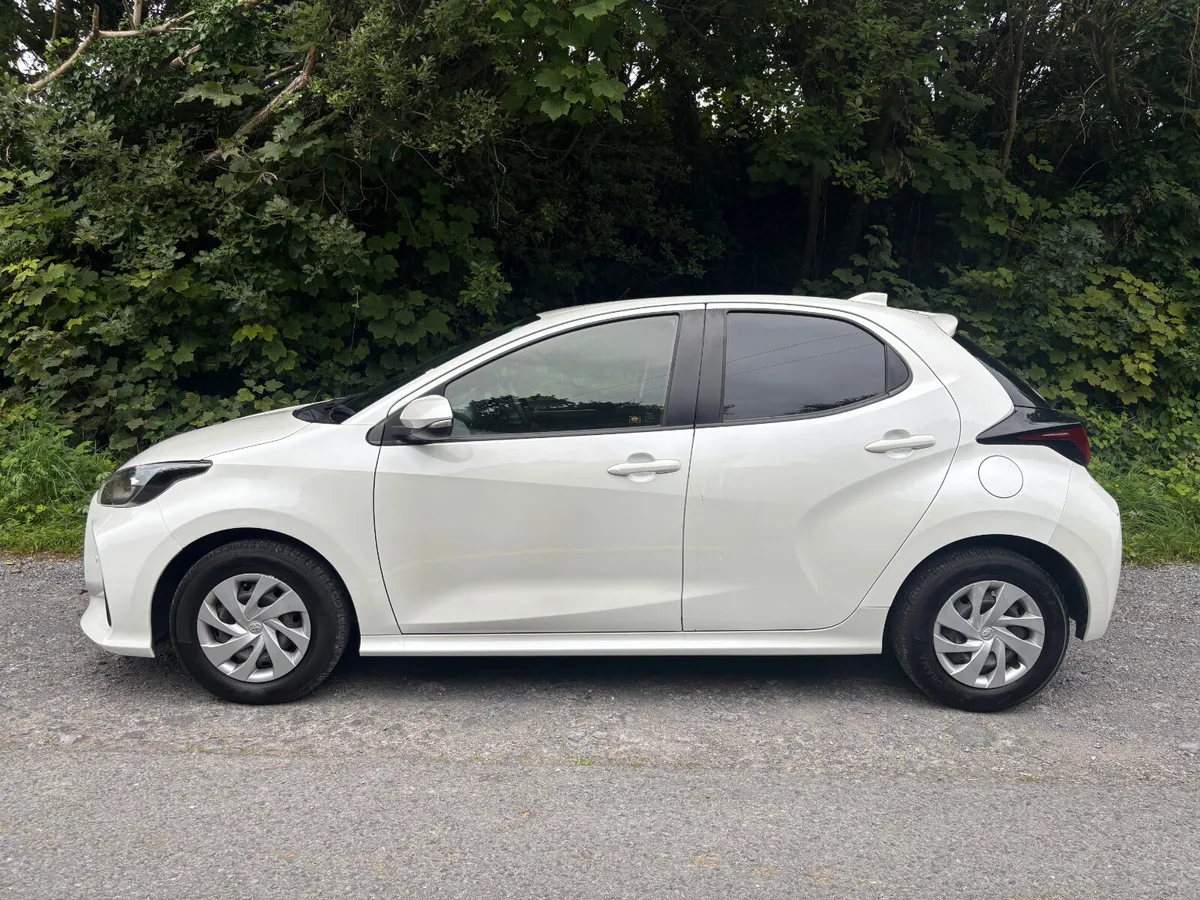 Toyota Yaris Hybrid 2020 - Image 3