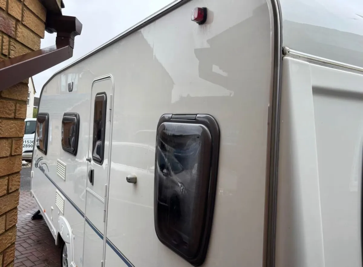 Ace Jubilee five birth caravan - Image 2