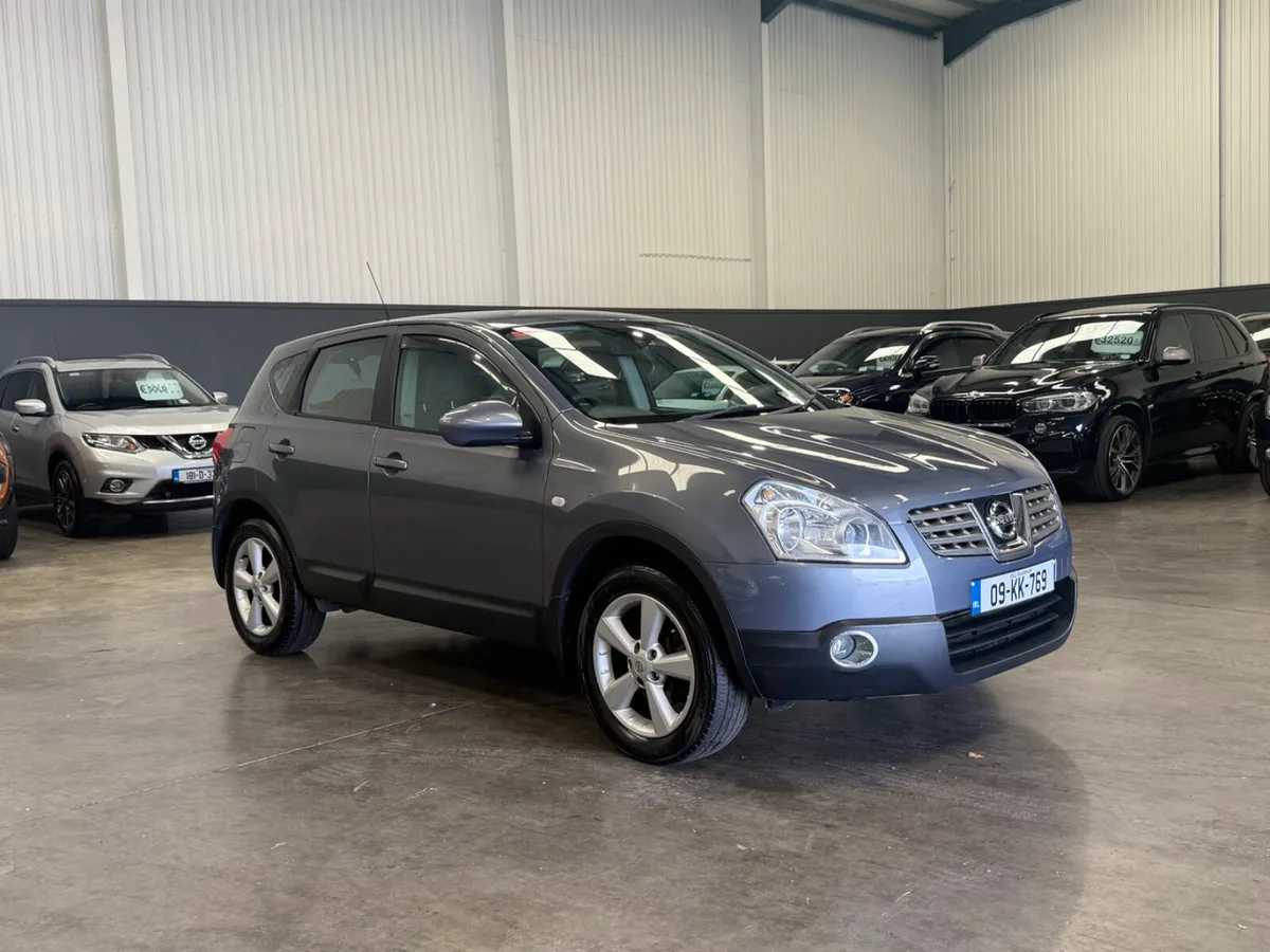 Nissan Qashqai 2009 NCT TAX €1850 - Image 1