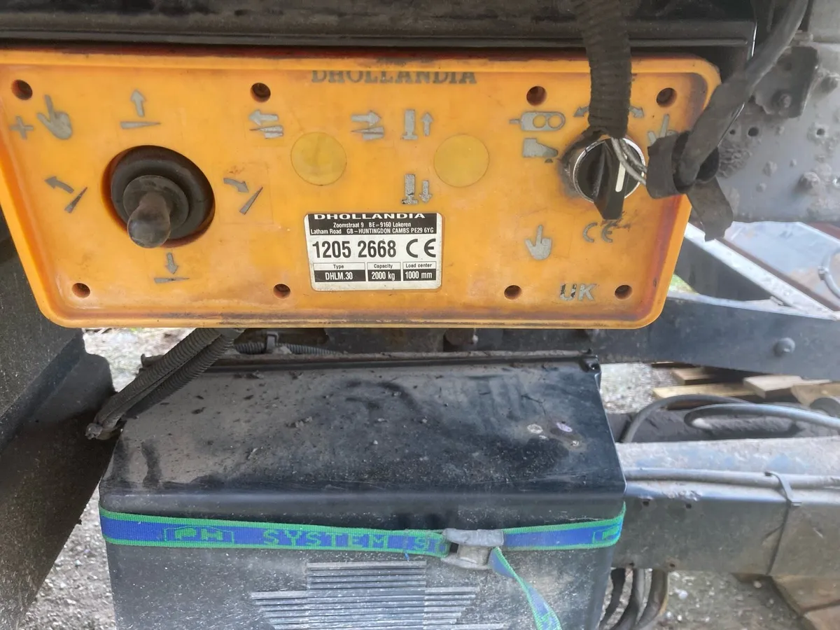 Dholland tail lift - Image 2