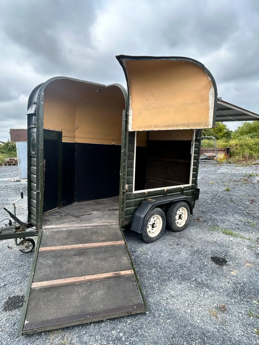 Horse boxes (coffee cart / ice cream) - Image 4