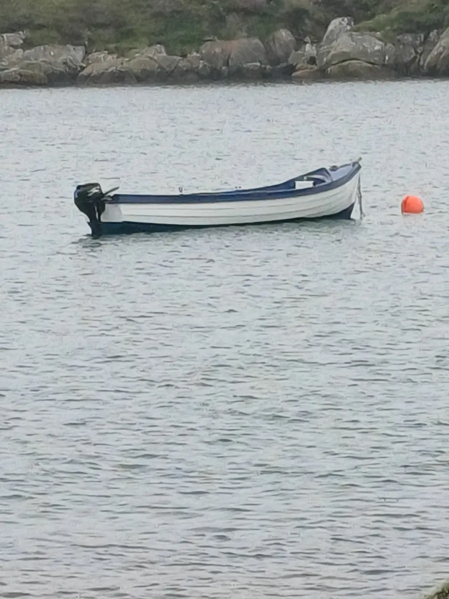17ft fibre glass Boat with Parsuns 8hp & Trailer - Image 4